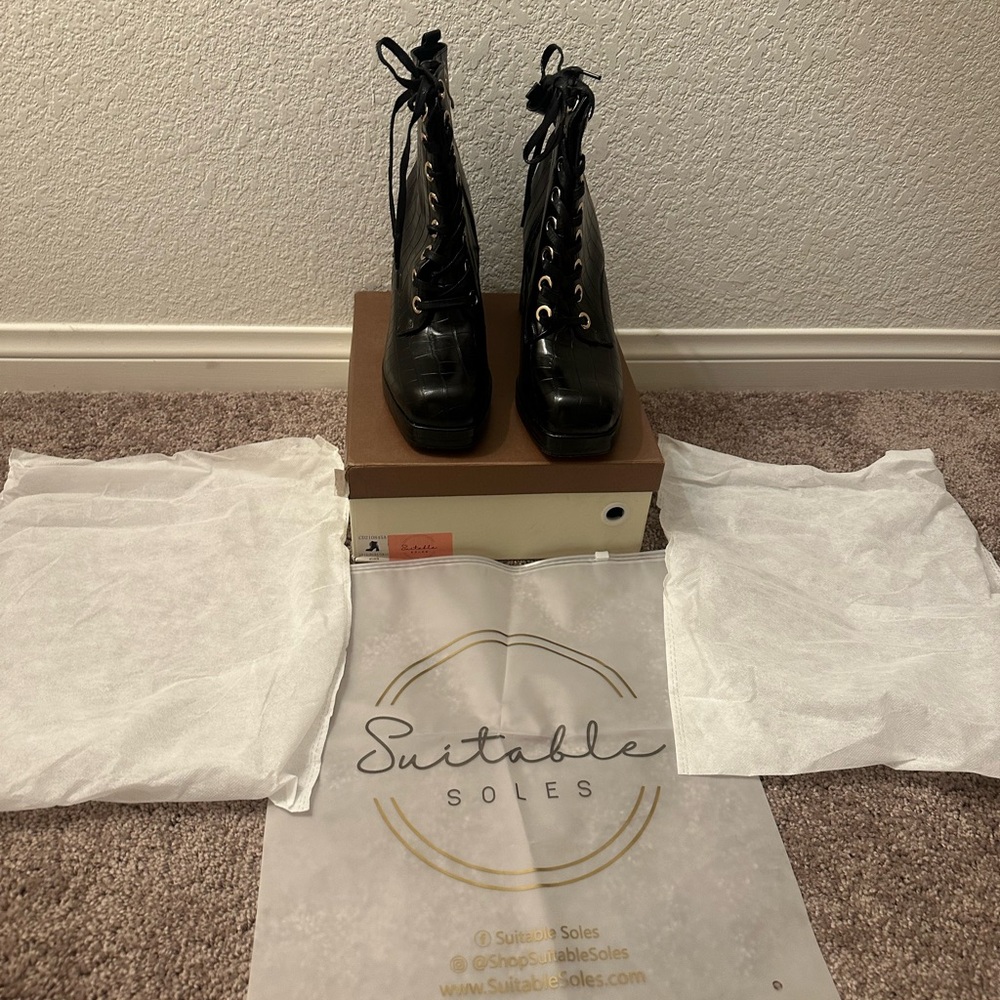 NEW - Suitable Soles - Obsidian Bootie - Black - Size 13/EU44